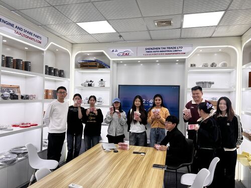 Últimos blogs da empresa sobre Confraternização da Equipe de Ano Novo de 2026: Churrasco, Jogos e Boas Vibrações no Acampamento da TWOO AUTO