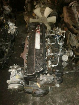 Bom preço Motor Assy Peças de reposição do motor Isuzu Japão Melhor estado Motor Diesel usado 4HF1 E transmissão manual on-line