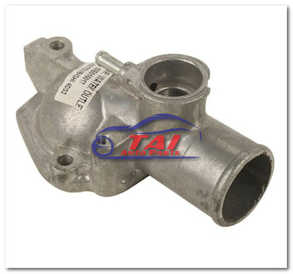 Alojamento do termostato do líquido refrigerante ME015017 para a tomada da água de Mitsubishi 4D32