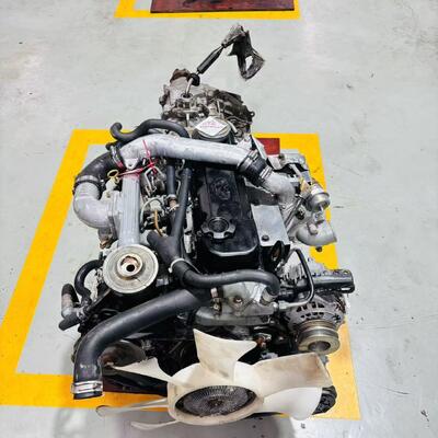 Bom preço Montagem de Motor Diesel QD80 com Turbo Intercooler de 3.15L de Cilindrada para Emissão Euro3 e Euro4 e Bloco de Cilindros Reforçado de Ferro Fundido on-line